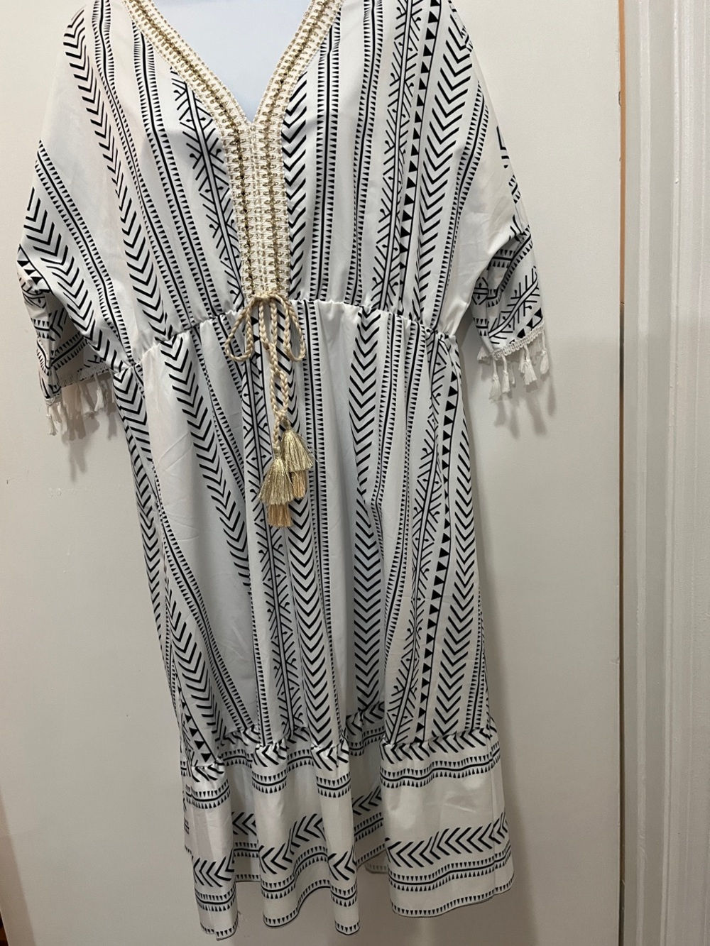 Boho Dress with Tassels.NWOT.2x